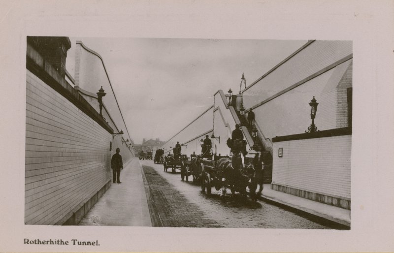 نفق Rotherhithe بواسطة مصور انجليزى