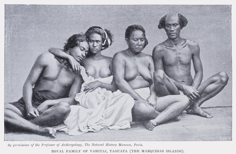 Royal Family of Vahitai, Taouata, the Marquesas Islands (b/w photo) بواسطة مصور انجليزى