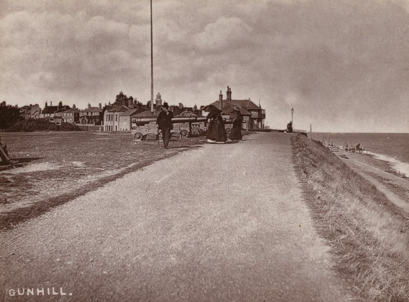 Southwold: Gunhill (صورة b / w) بواسطة مصور انجليزى