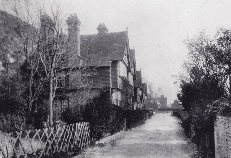 St Margarets Bay (b/w photo) بواسطة مصور انجليزى