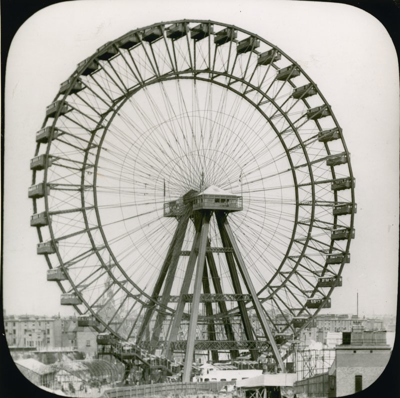 The Great Wheel ، إيرلز كورت ؛ لندن بواسطة مصور انجليزى