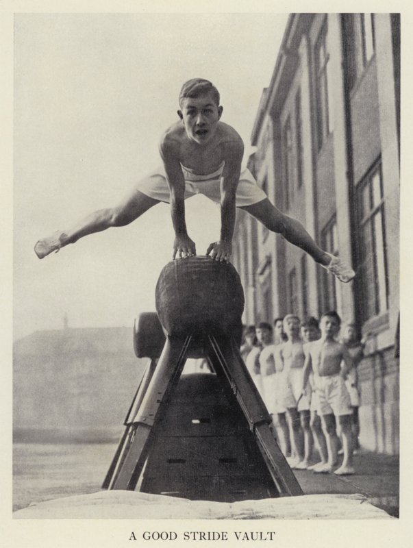 Vaulting: A good stride vault (b/w photo) بواسطة مصور انجليزى