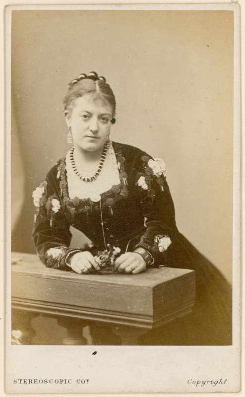W L Weston  بواسطة مصور انجليزى