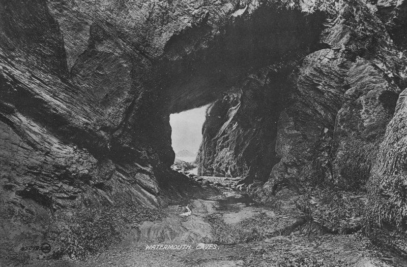 كهوف ووترماوث (صورة b / w) بواسطة مصور انجليزى