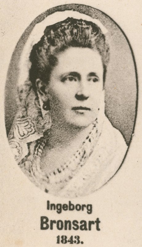 Ingeborg Bronze Art (النقش) بواسطة مدرسة اللغة الإنجليزية