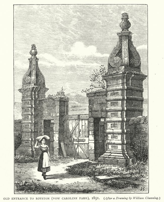 المدخل القديم إلى Royston ، الآن Caroline Park بواسطة مدرسة اللغة الإنجليزية