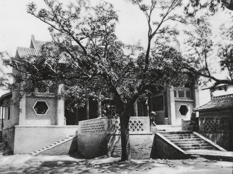  بواسطة إرنست بورشمان