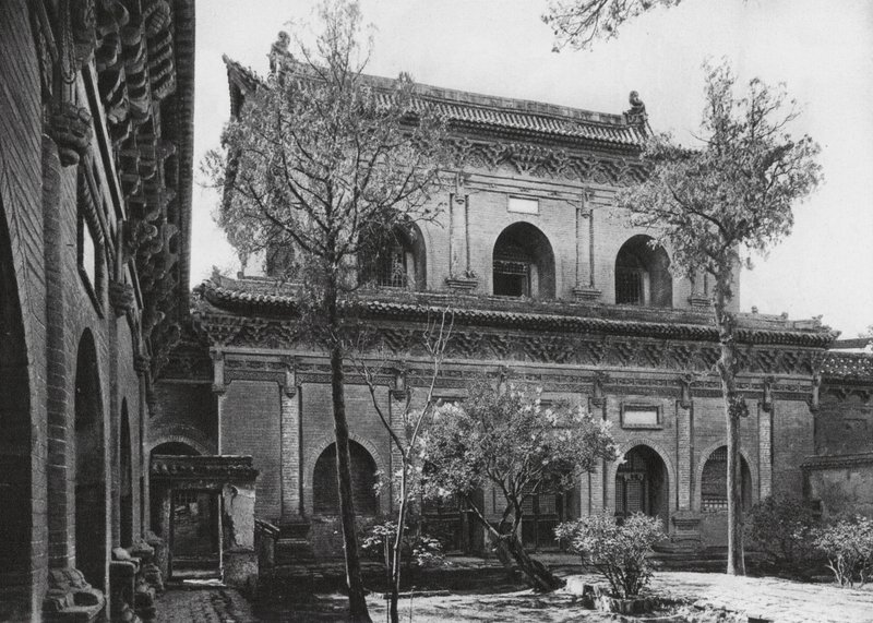  بواسطة إرنست بورشمان