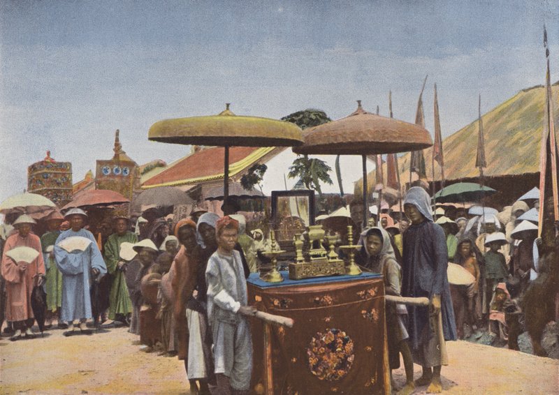 موكب الربيع في Qui-Nhon بواسطة المصور الأوروبي