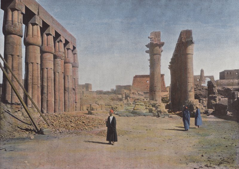 أطلال الأقصر بواسطة المصور الأوروبي