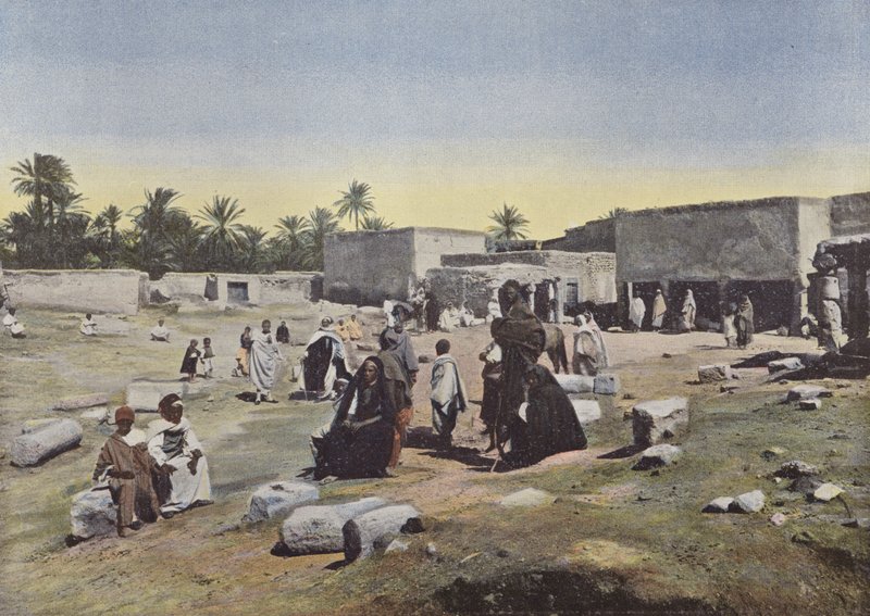 قرية جارا القديمة بواسطة المصور الأوروبي