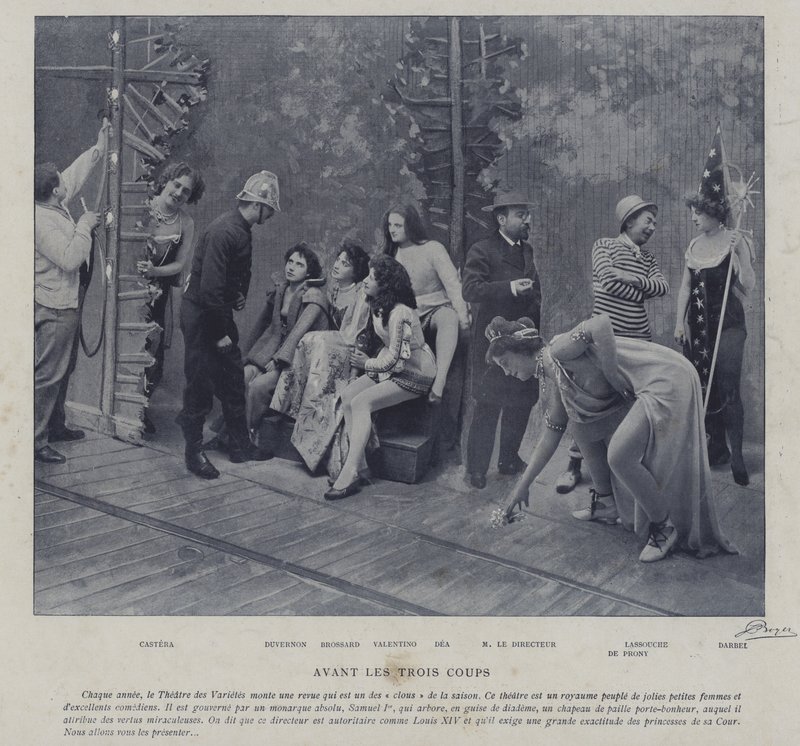 الممثلون والممثلات في مسرح Varietes ، باريس (b / w photo) بواسطة مصور فرنسي