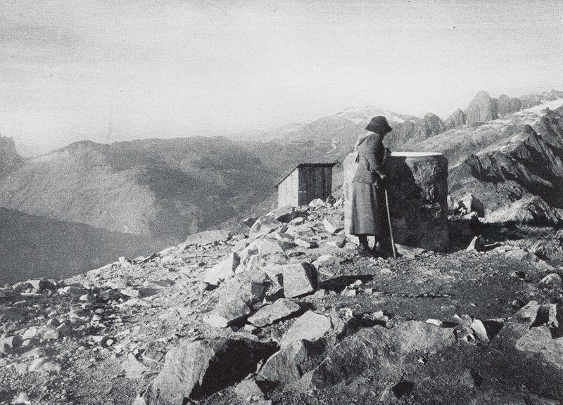 Buet، Chaine des Aiguilles Rouges من بريفينت (صورة بالأبيض والأسود) بواسطة مصور فرنسي