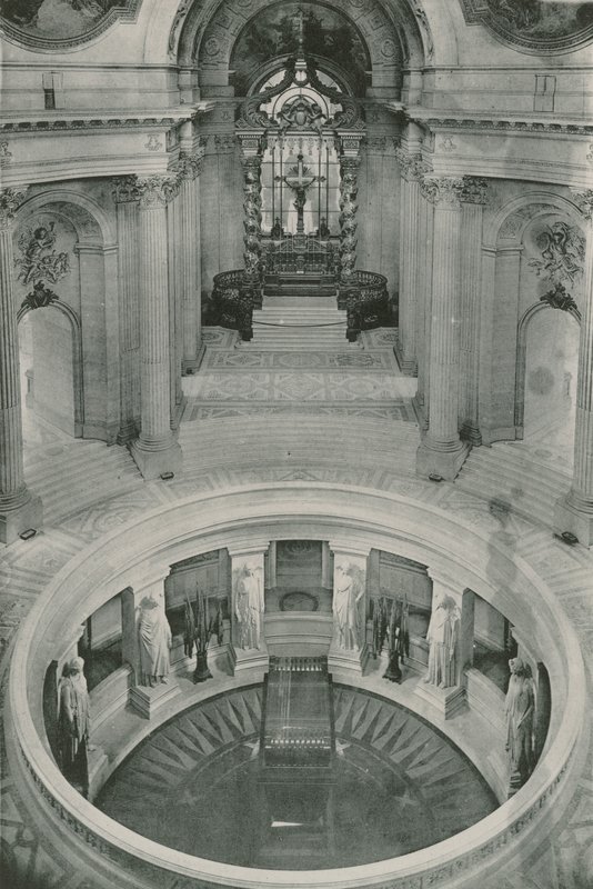 Hotel des Invalides، Tomb of Napoleon I، Grave of Napoleon Ist (photogravure) بواسطة مصور فرنسي
