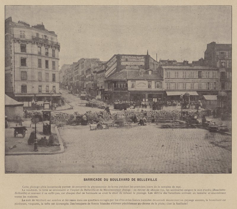 كومونة باريس ، Barricade Du Boulevard De Belleville (b / w photo) بواسطة مصور فرنسي