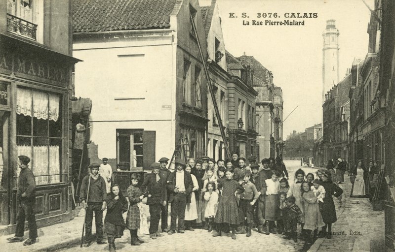 La Rue Pierre-Mulard ، كاليه (b / w photo) بواسطة مصور فرنسي