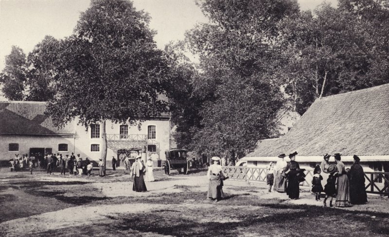 Le Touquet والحظائر والأدغال وغيرها ، والتي تم ترتيبها في عام 1903 لاستقبال الضيوف في أول فندق Hermitage بواسطة مصور فرنسي