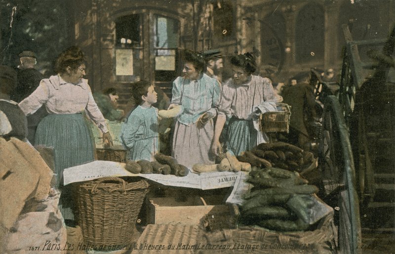 كشك السوق في Les Halles في باريس ، فرنسا. أُرسلت البطاقة البريدية عام 1913. بواسطة مصور فرنسي