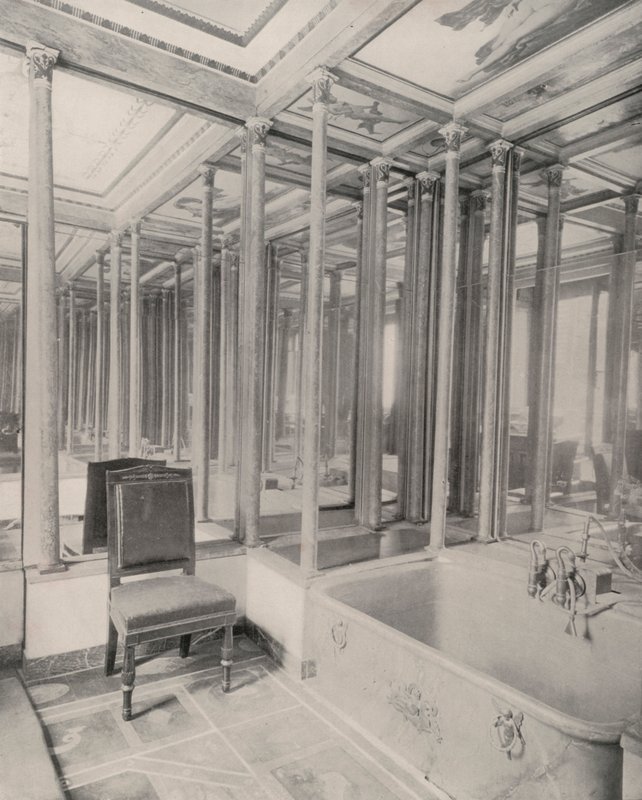 باريس: Bath-Room ، مبنى السفارة الألمانية (b / w photo) بواسطة مصور فرنسي