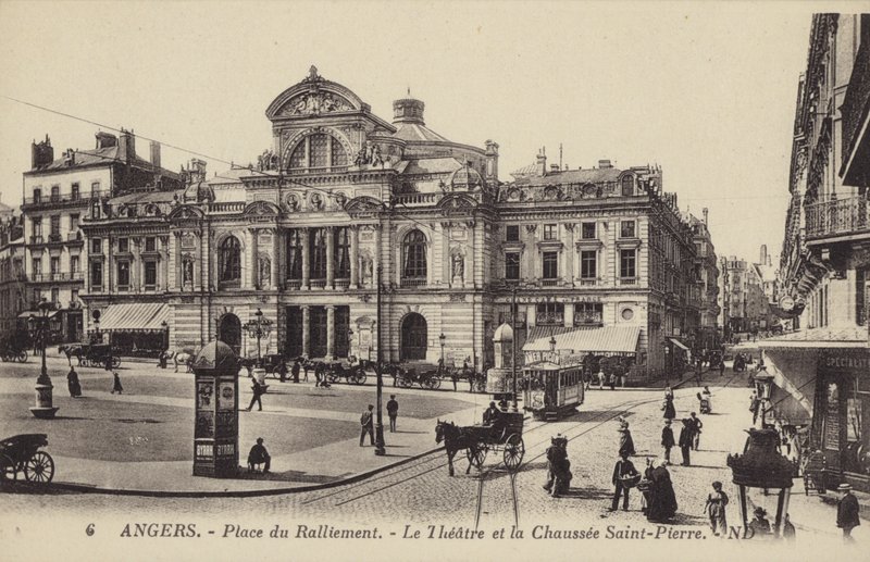 ساحة دو راليمينت ، المسرح و Chaussee Saint-Pierre ، أنجيه ، فرنسا بواسطة مصور فرنسي