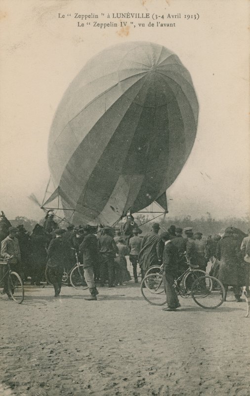 بطاقة بريدية ل Zeppelin في Luneville ، أرسلت في عام 1913 بواسطة مصور فرنسي