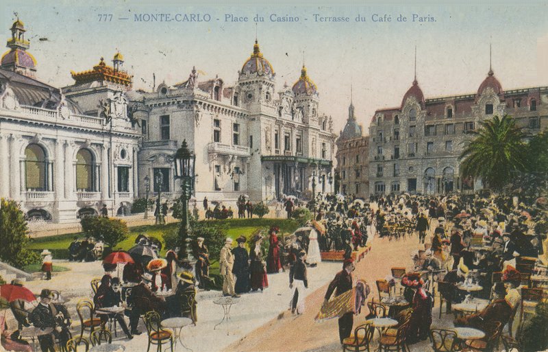 شرفة مقهى باريس ، ساحة الكازينو ، مونت كارلو. أُرسلت البطاقة البريدية عام 1913. بواسطة مصور فرنسي
