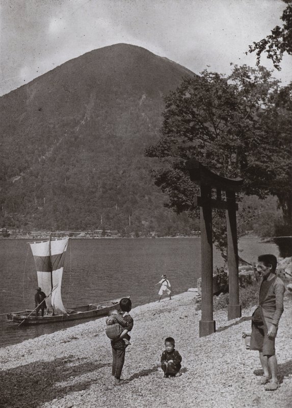 Nantai-zan and Lake Chuzenji (b/w photo) بواسطة هربرت بونتينج