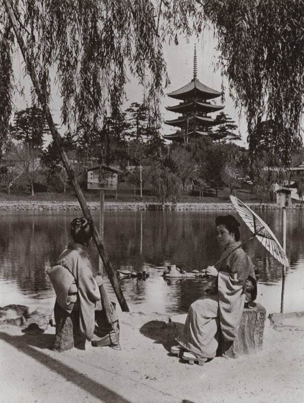 معبد Kobukuji (صورة b / w) بواسطة هربرت بونتينج