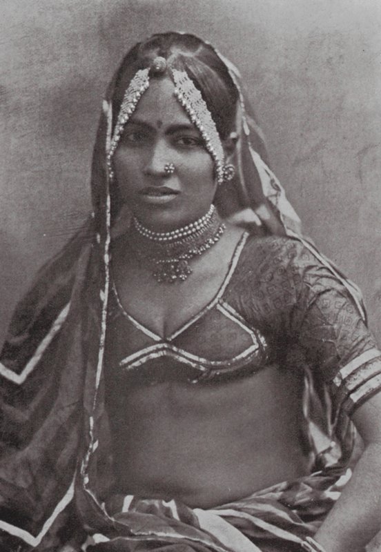  بواسطة مصور هندي