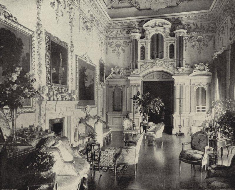 Drawing Room, Carton House, Co. Kildare (b/w photo) بواسطة مصور ايرلندي