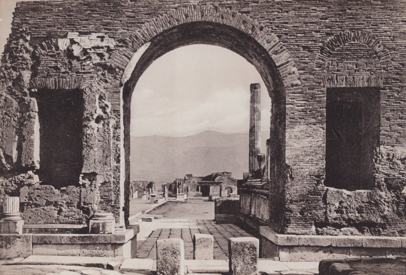 Arco Di Nero ، Nero's Arch (صورة b / w) بواسطة مصور إيطالي