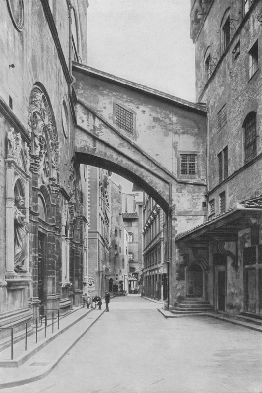 فلورنسا ، كنيسة Orsanmichele (صورة b / w) بواسطة مصور إيطالي