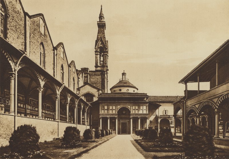 فلورنسا / فلورنسا: كنيسة S Croce ، Cloister (b / w photo) بواسطة مصور إيطالي