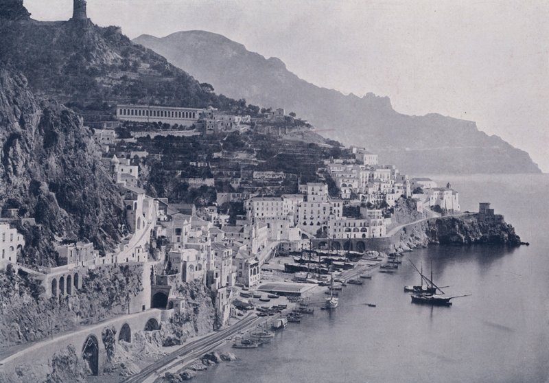 إيطاليا: أمالفي (b / w photo) بواسطة مصور إيطالي