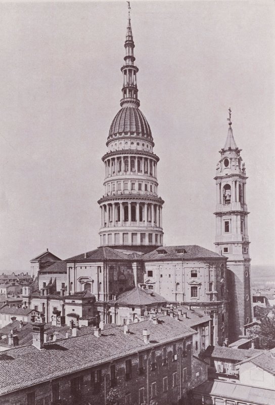 إيطاليا: Novarra ، San Gaudenzio (b / w photo) بواسطة مصور إيطالي