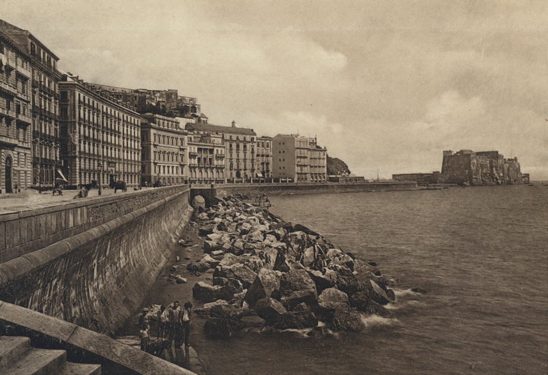 نابولي: عبر Caracciolo و Castello Dell