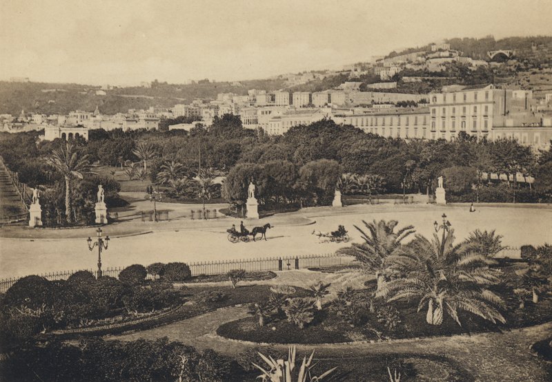 نابولي: Villa Nazionale (b / w photo) بواسطة مصور إيطالي