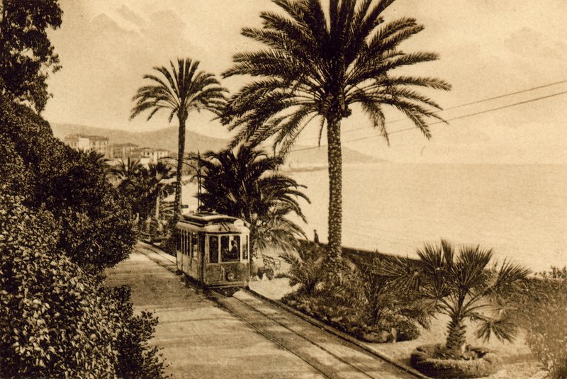 سان ريمو ، The Promenade (صورة b / w) بواسطة مصور إيطالي