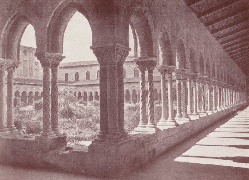  بواسطة مصور إيطالي