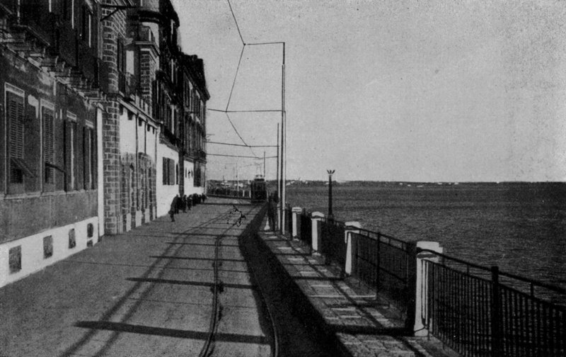 تارانتو ، كورسو فيتوريو إيمانويل (صورة b / w) بواسطة مصور إيطالي