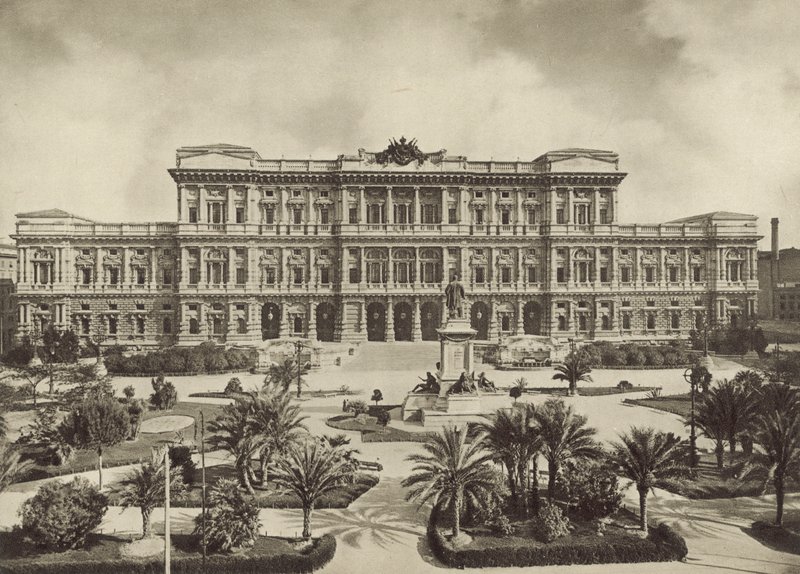 المحاكم القانونية بواسطة مصور إيطالي