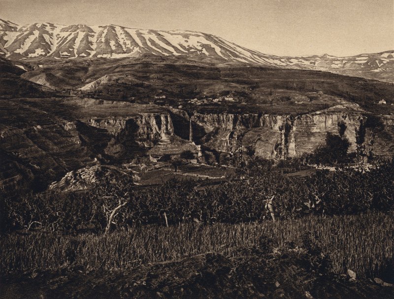 لبنان ، المناظر الطبيعية (b / w photo) بواسطة كارل جروبر