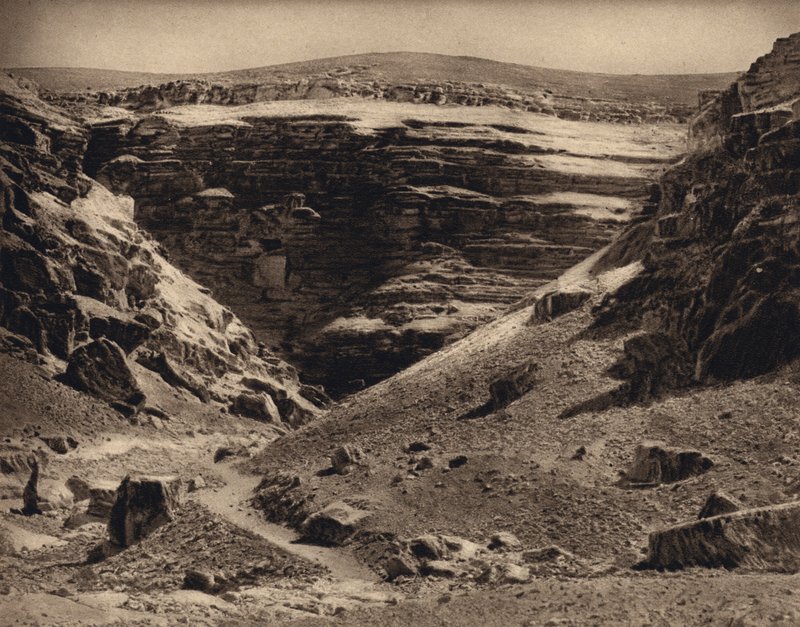 وادي النار (أبيض وأسود) بواسطة كارل جروبر