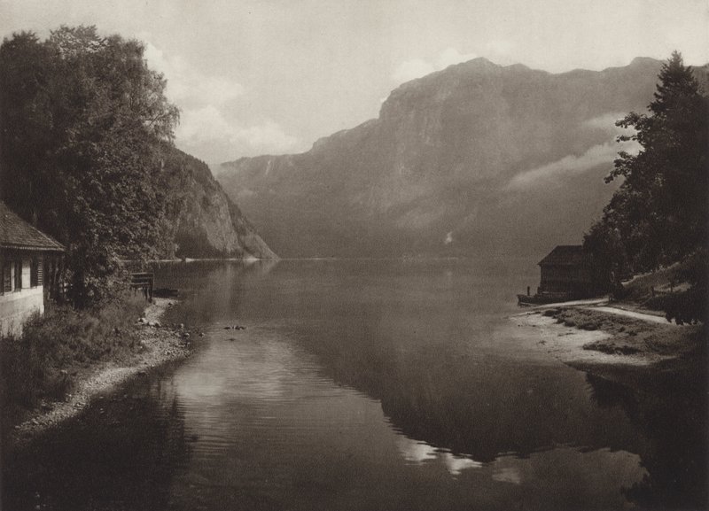 Altausseer See (صورة b / w) بواسطة كيرت هيلشر