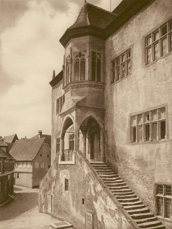 Dettelbach a Main ، Rathaus ؛ Dettelbach on the Main ، Town Hall (صورة b / w) بواسطة كيرت هيلشر