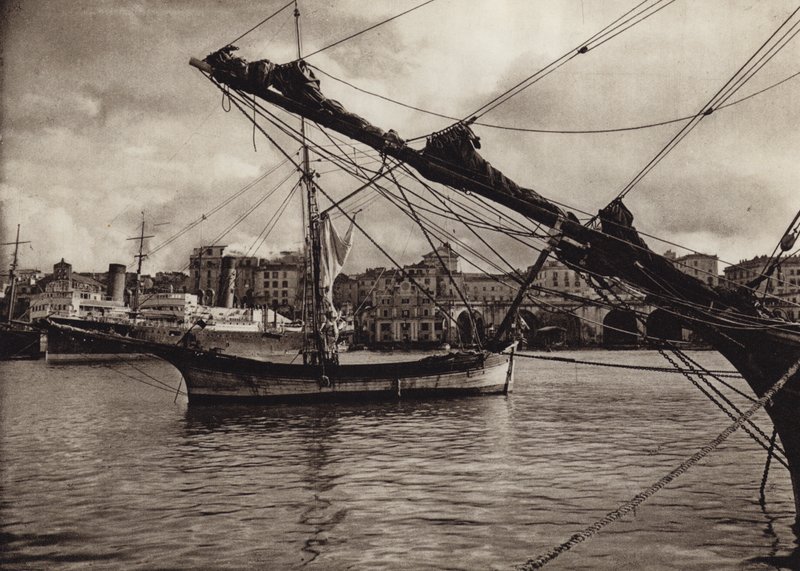إيطاليا: Civitavecchia (b / w photo) بواسطة كيرت هيلشر