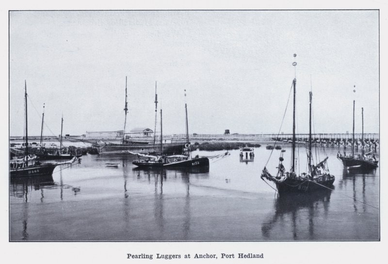 Pearling Luggers at Anchor، Port Hedland (صورة b / w) بواسطة مصور فوتوغرافي استرالي