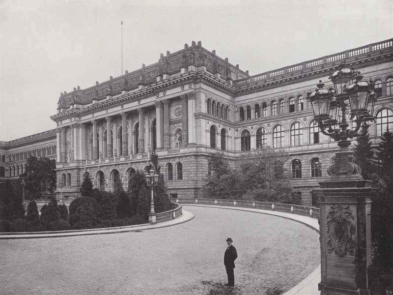 Charlottenburg, Technische Hochschule (b/w photo) بواسطة مصور فوتوغرافي ألماني