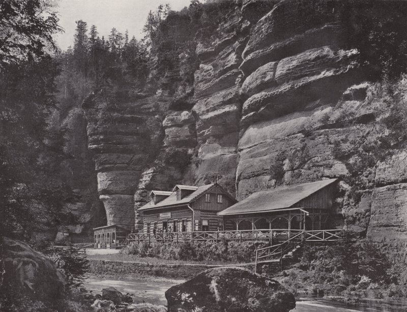 Edmundsklamm ، Blockhaus (صورة b / w) بواسطة مصور فوتوغرافي ألماني