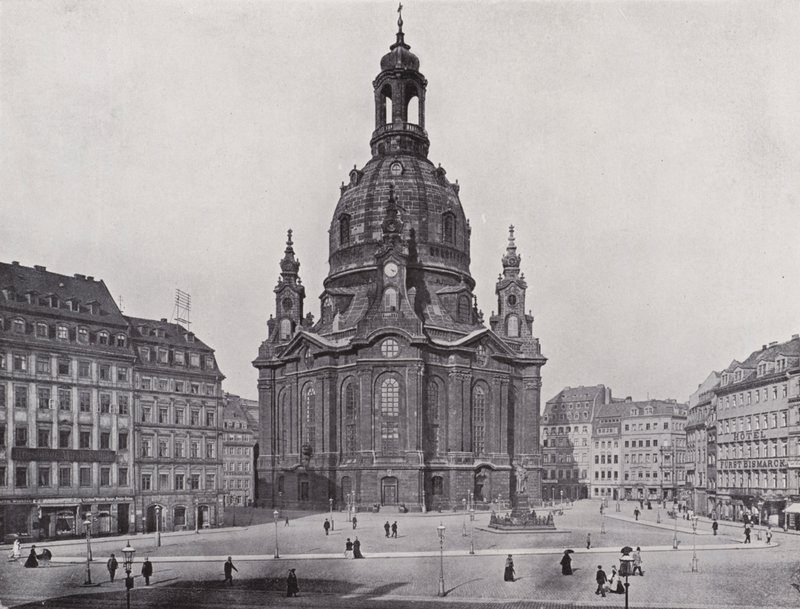Frauenkirche (صورة b / w) بواسطة مصور فوتوغرافي ألماني